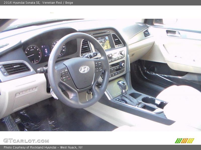 Venetian Red / Beige 2016 Hyundai Sonata SE