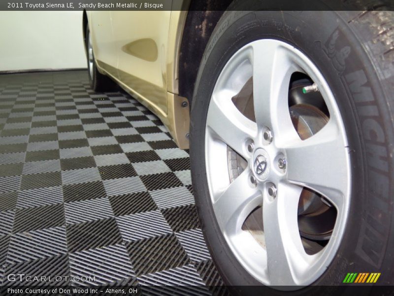 Sandy Beach Metallic / Bisque 2011 Toyota Sienna LE