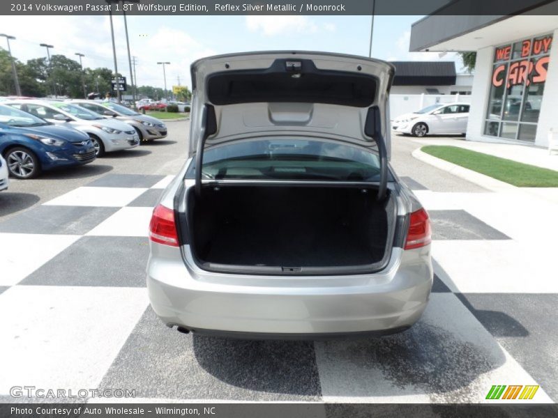 Reflex Silver Metallic / Moonrock 2014 Volkswagen Passat 1.8T Wolfsburg Edition