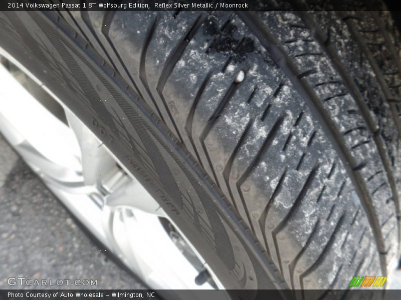 Reflex Silver Metallic / Moonrock 2014 Volkswagen Passat 1.8T Wolfsburg Edition