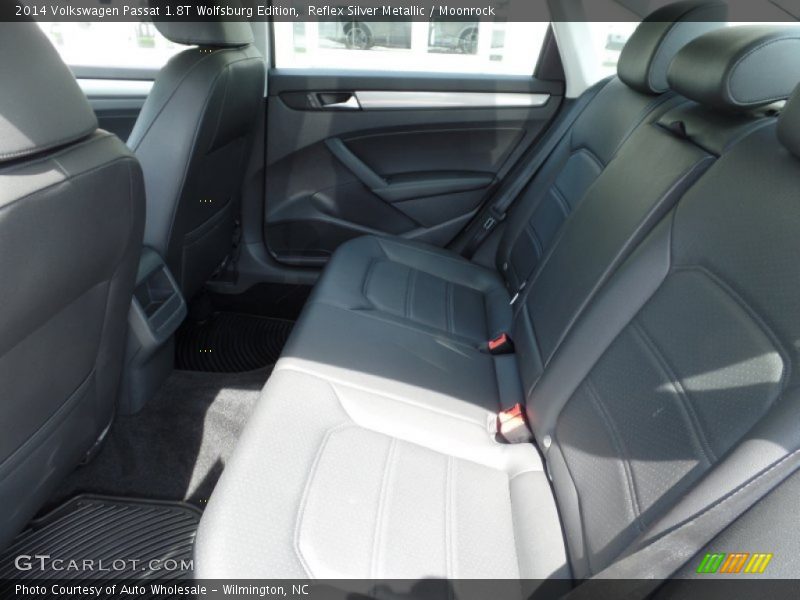 Reflex Silver Metallic / Moonrock 2014 Volkswagen Passat 1.8T Wolfsburg Edition