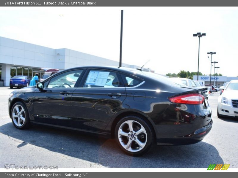 Tuxedo Black / Charcoal Black 2014 Ford Fusion SE