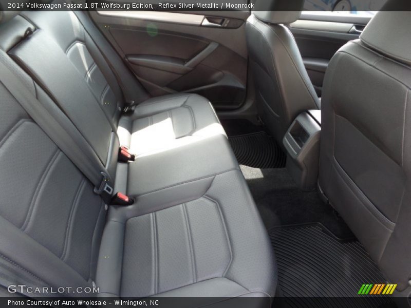 Reflex Silver Metallic / Moonrock 2014 Volkswagen Passat 1.8T Wolfsburg Edition
