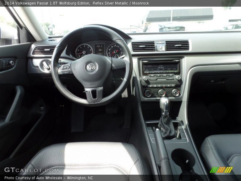 Reflex Silver Metallic / Moonrock 2014 Volkswagen Passat 1.8T Wolfsburg Edition