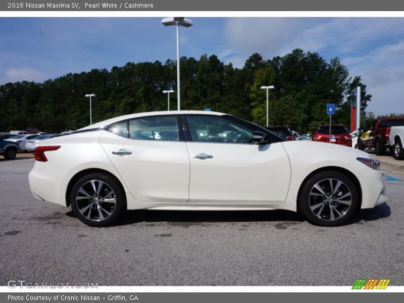 Pearl White / Cashmere 2016 Nissan Maxima SV