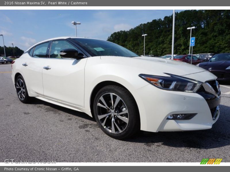 Pearl White / Cashmere 2016 Nissan Maxima SV
