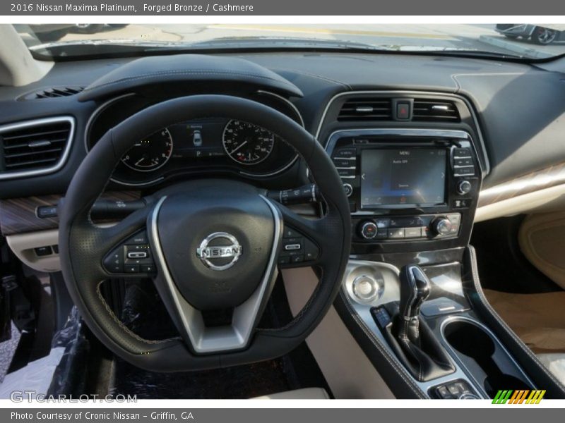 Dashboard of 2016 Maxima Platinum