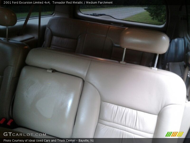Toreador Red Metallic / Medium Parchment 2001 Ford Excursion Limited 4x4