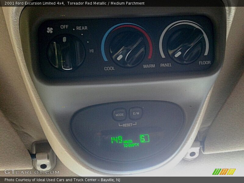 Toreador Red Metallic / Medium Parchment 2001 Ford Excursion Limited 4x4