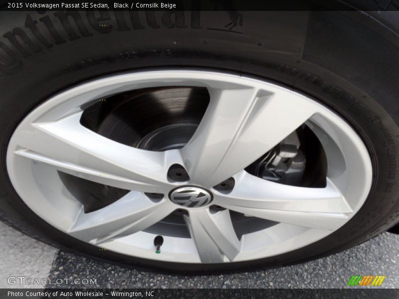 Black / Cornsilk Beige 2015 Volkswagen Passat SE Sedan