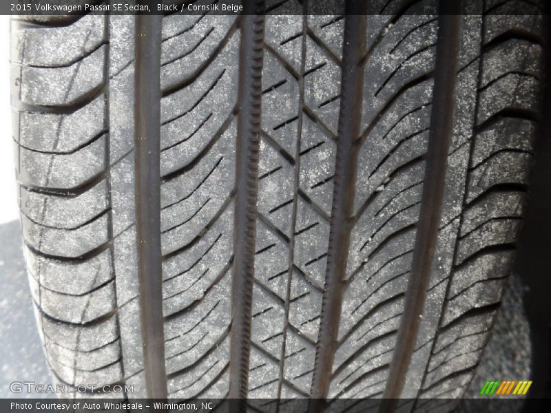 Black / Cornsilk Beige 2015 Volkswagen Passat SE Sedan