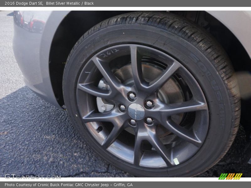 Billet Silver Metallic / Black 2016 Dodge Dart SE