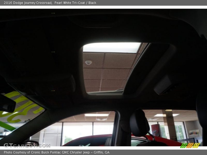 Pearl White Tri-Coat / Black 2016 Dodge Journey Crossroad