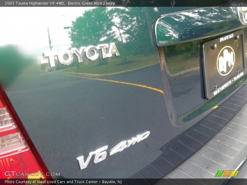 Electric Green Mica / Ivory 2003 Toyota Highlander V6 4WD