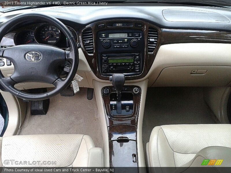 Electric Green Mica / Ivory 2003 Toyota Highlander V6 4WD