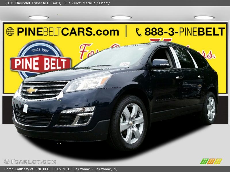 Blue Velvet Metallic / Ebony 2016 Chevrolet Traverse LT AWD