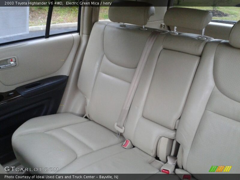 Electric Green Mica / Ivory 2003 Toyota Highlander V6 4WD