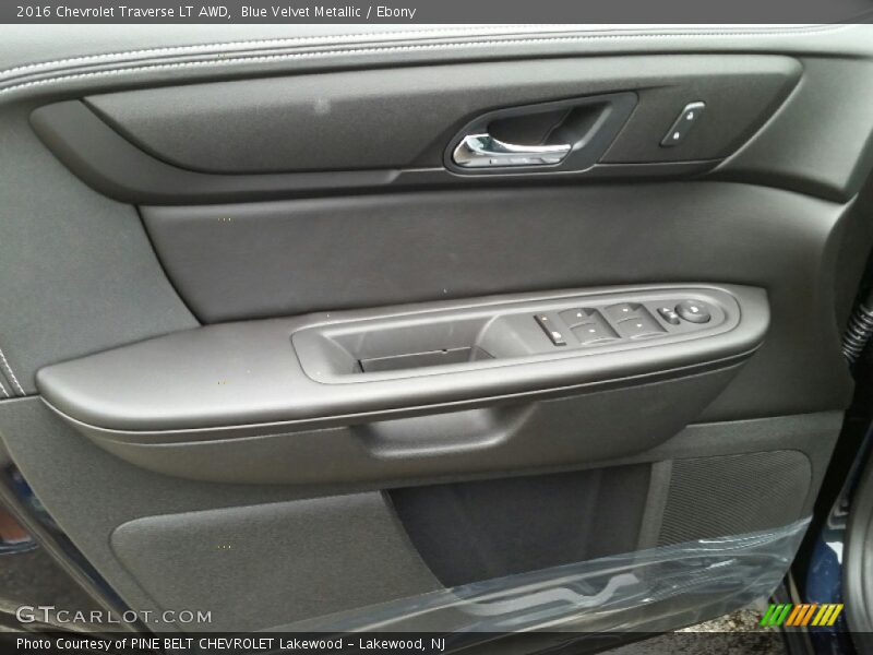 Blue Velvet Metallic / Ebony 2016 Chevrolet Traverse LT AWD