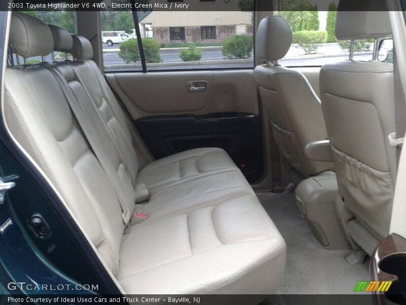 Electric Green Mica / Ivory 2003 Toyota Highlander V6 4WD