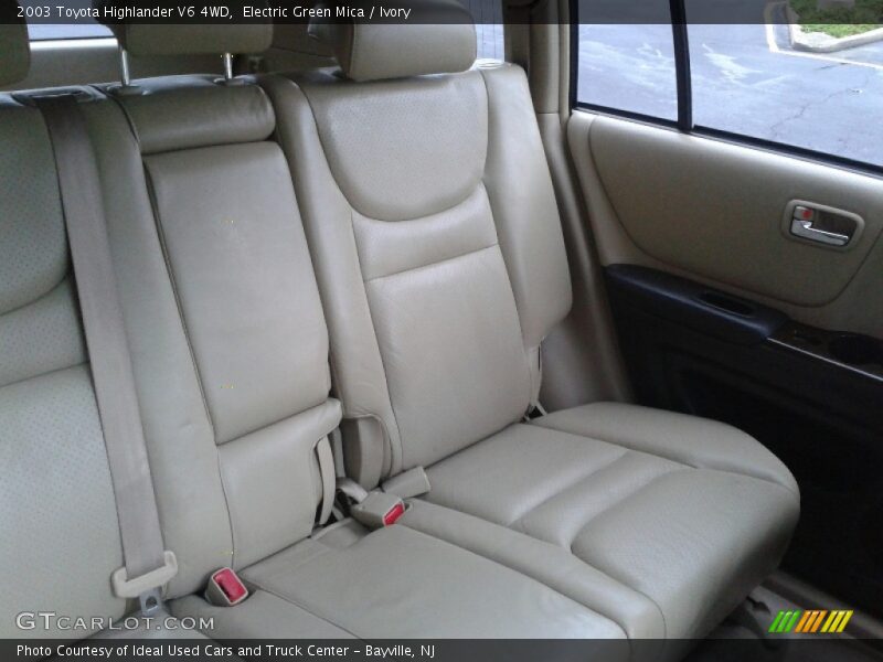 Electric Green Mica / Ivory 2003 Toyota Highlander V6 4WD