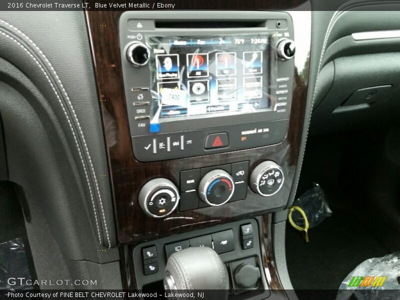 Blue Velvet Metallic / Ebony 2016 Chevrolet Traverse LT