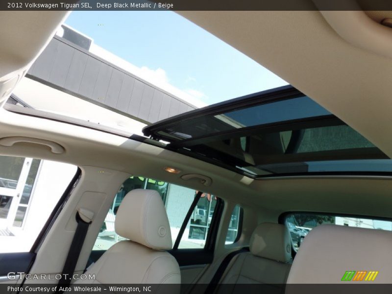 Deep Black Metallic / Beige 2012 Volkswagen Tiguan SEL