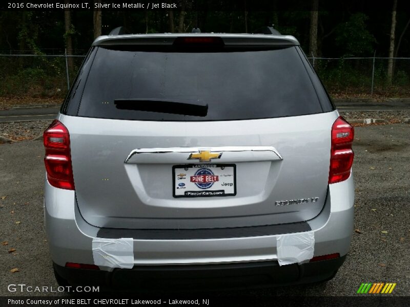 Silver Ice Metallic / Jet Black 2016 Chevrolet Equinox LT