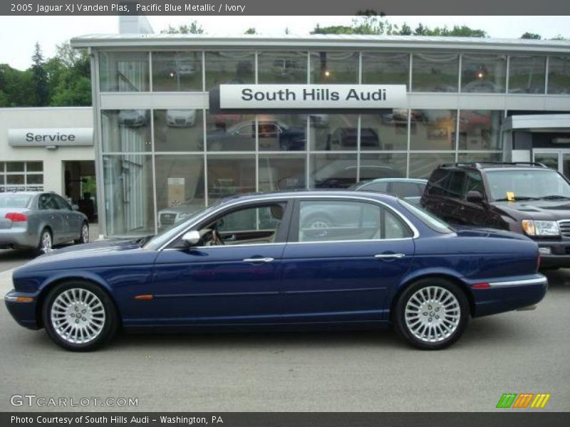 Pacific Blue Metallic / Ivory 2005 Jaguar XJ Vanden Plas