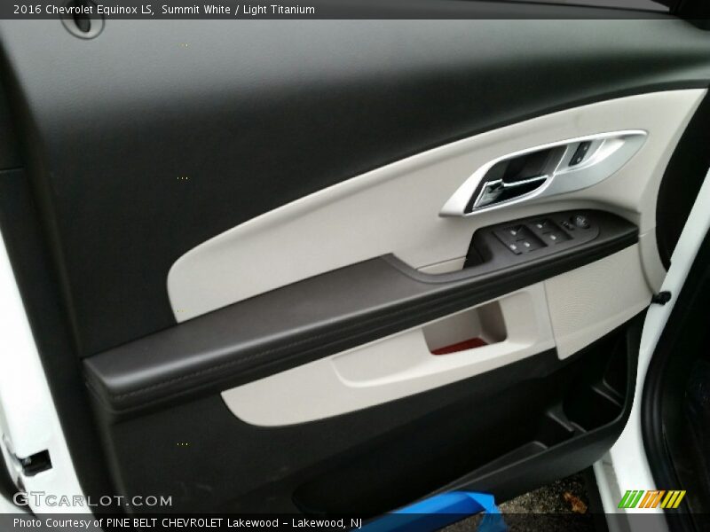 Summit White / Light Titanium 2016 Chevrolet Equinox LS