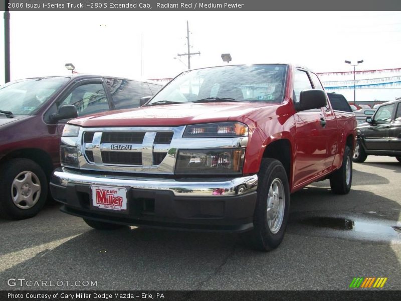 Radiant Red / Medium Pewter 2006 Isuzu i-Series Truck i-280 S Extended Cab