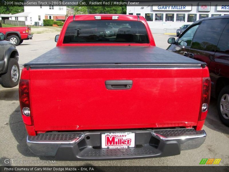 Radiant Red / Medium Pewter 2006 Isuzu i-Series Truck i-280 S Extended Cab