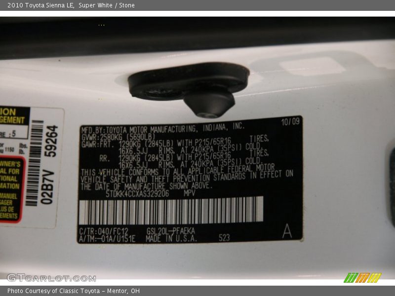 Super White / Stone 2010 Toyota Sienna LE