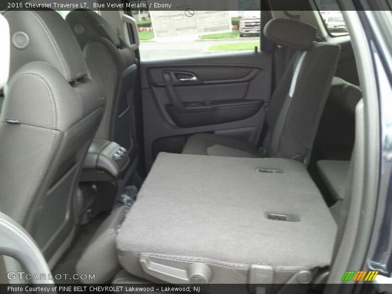 Blue Velvet Metallic / Ebony 2016 Chevrolet Traverse LT