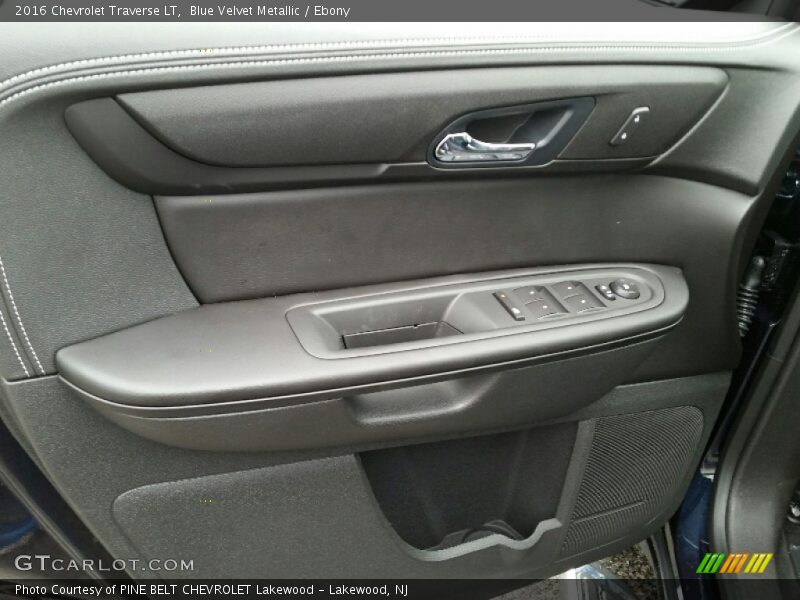 Blue Velvet Metallic / Ebony 2016 Chevrolet Traverse LT