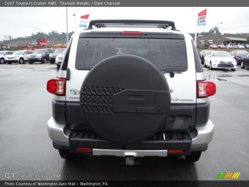 Titanium Metallic / Dark Charcoal 2007 Toyota FJ Cruiser 4WD