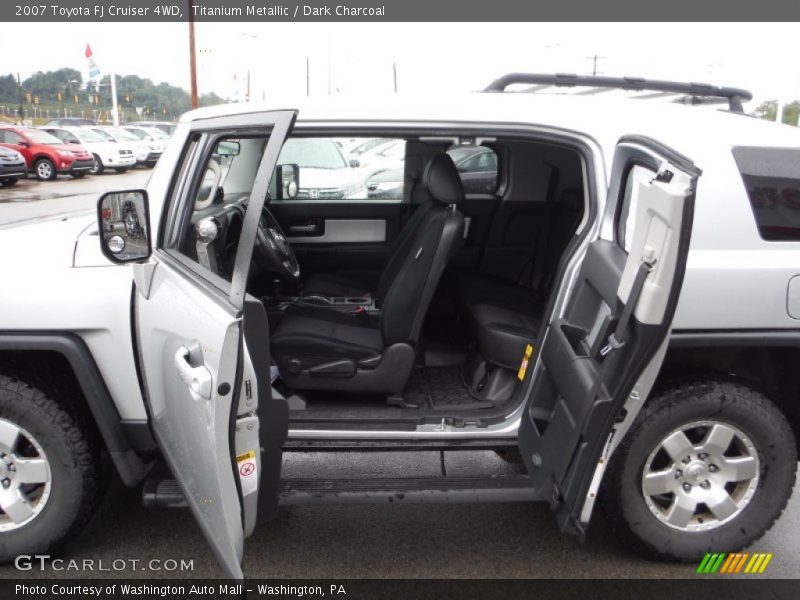 Titanium Metallic / Dark Charcoal 2007 Toyota FJ Cruiser 4WD