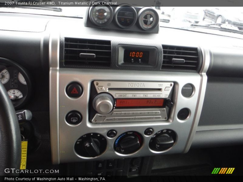 Titanium Metallic / Dark Charcoal 2007 Toyota FJ Cruiser 4WD