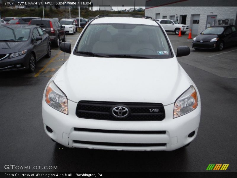 Super White / Taupe 2007 Toyota RAV4 V6 4WD