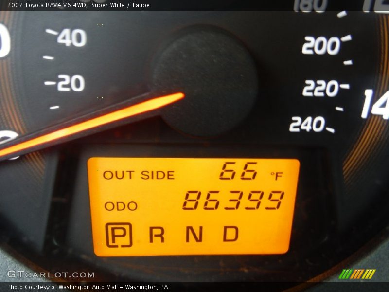 Super White / Taupe 2007 Toyota RAV4 V6 4WD