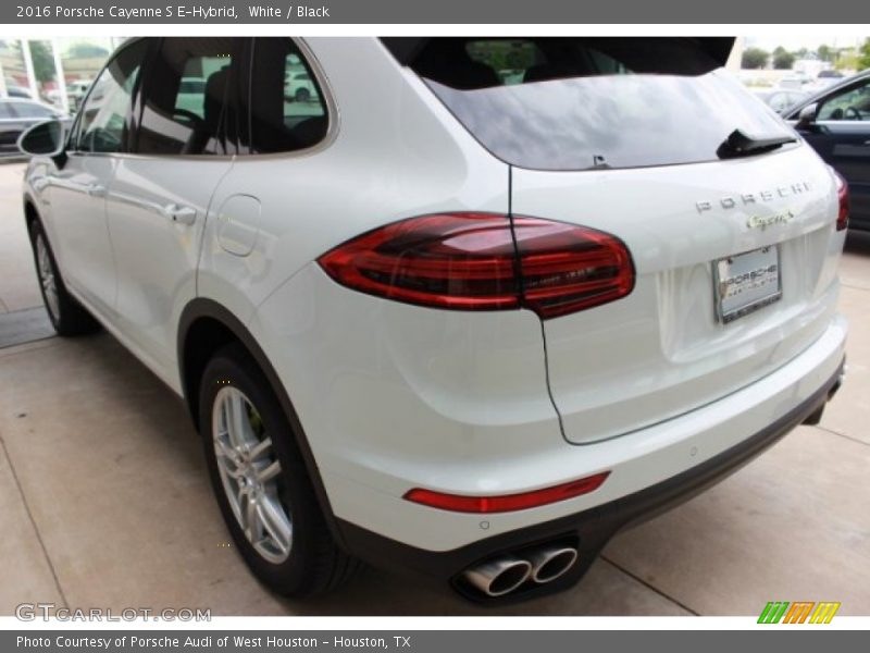 White / Black 2016 Porsche Cayenne S E-Hybrid