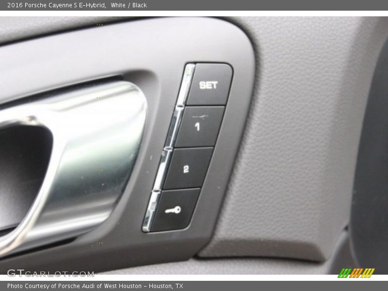 White / Black 2016 Porsche Cayenne S E-Hybrid
