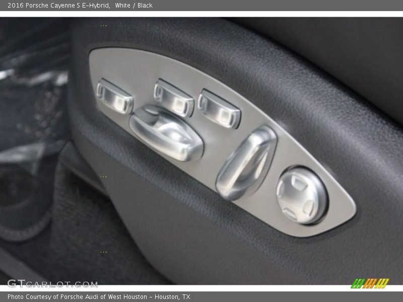 White / Black 2016 Porsche Cayenne S E-Hybrid