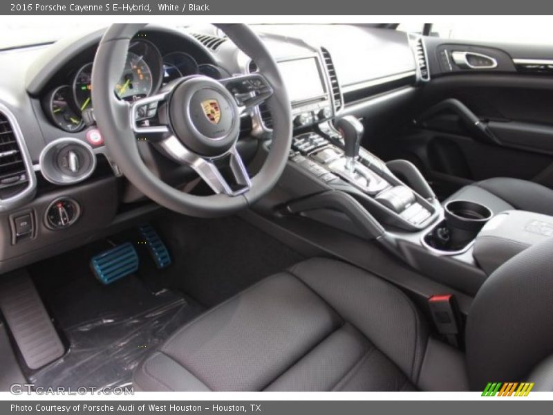 Black Interior - 2016 Cayenne S E-Hybrid 