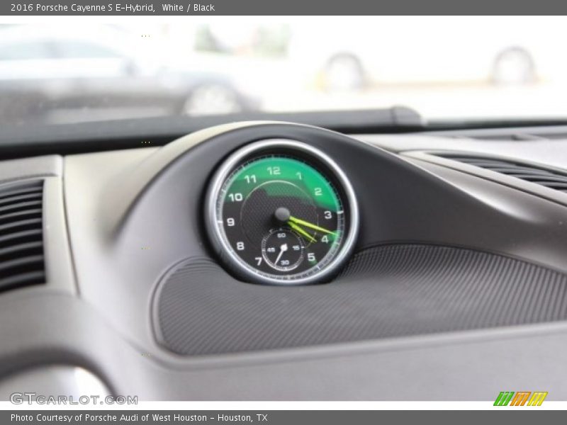 White / Black 2016 Porsche Cayenne S E-Hybrid