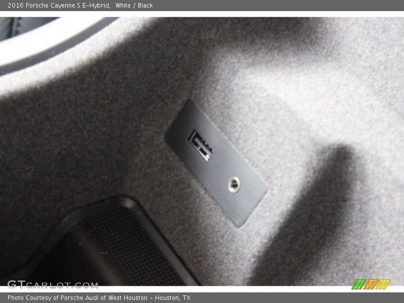 White / Black 2016 Porsche Cayenne S E-Hybrid