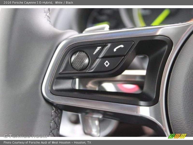 Controls of 2016 Cayenne S E-Hybrid