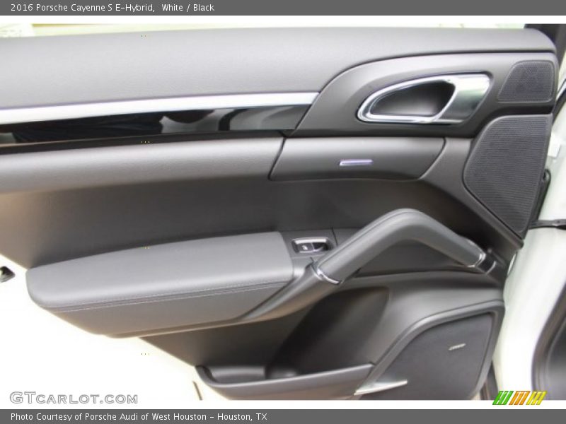 Door Panel of 2016 Cayenne S E-Hybrid