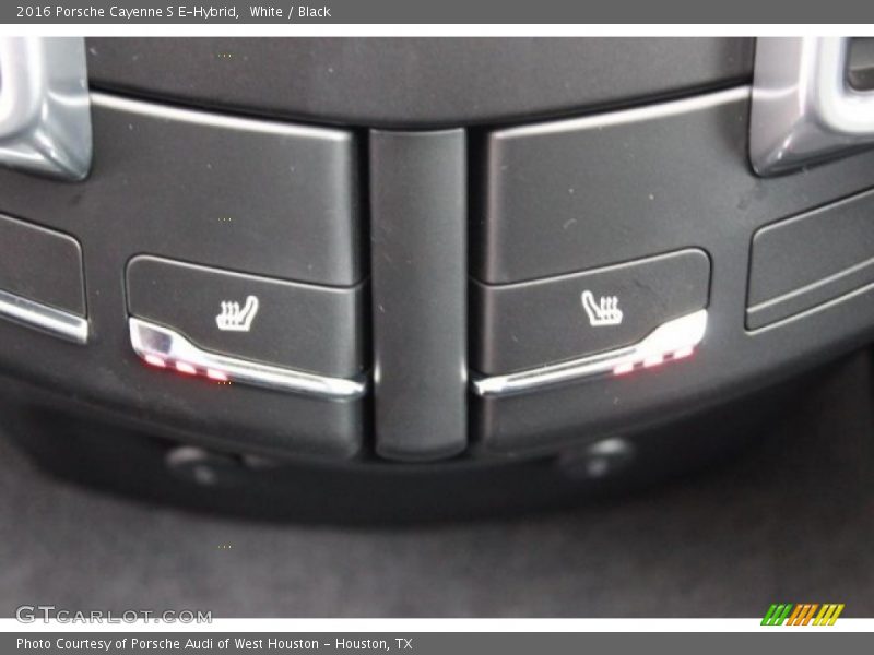 Controls of 2016 Cayenne S E-Hybrid