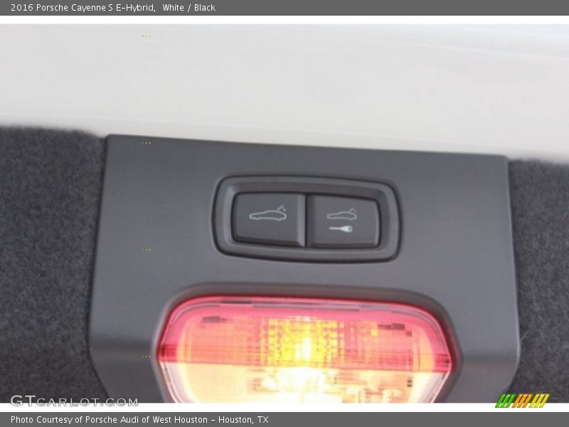White / Black 2016 Porsche Cayenne S E-Hybrid