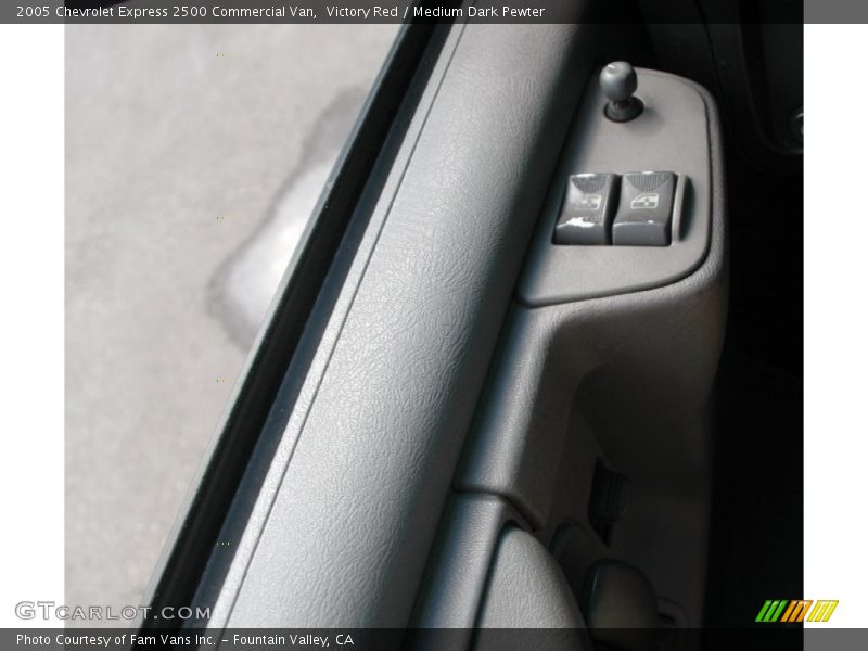 Victory Red / Medium Dark Pewter 2005 Chevrolet Express 2500 Commercial Van